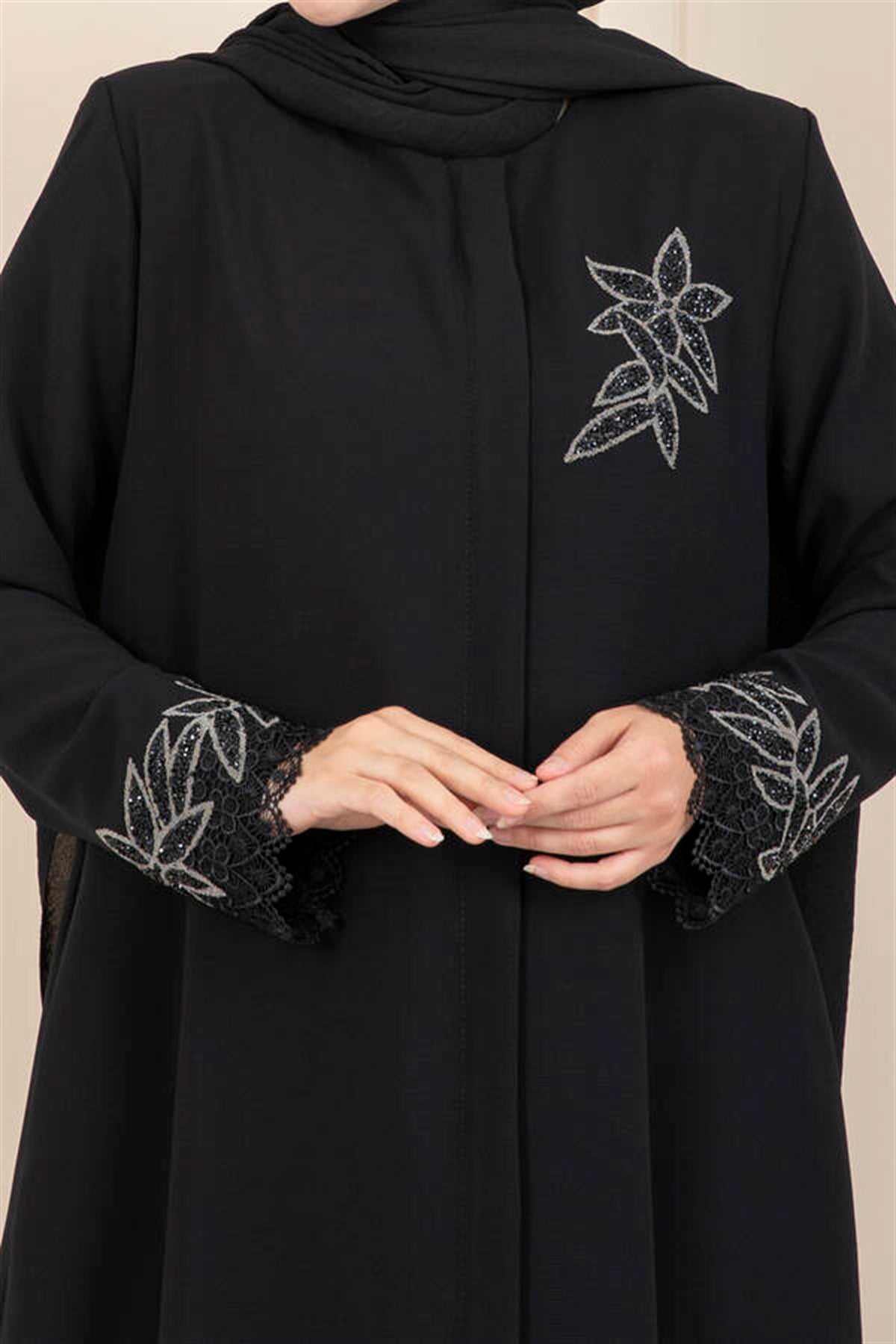 Floral Detailed Guipure Hijab Abaya