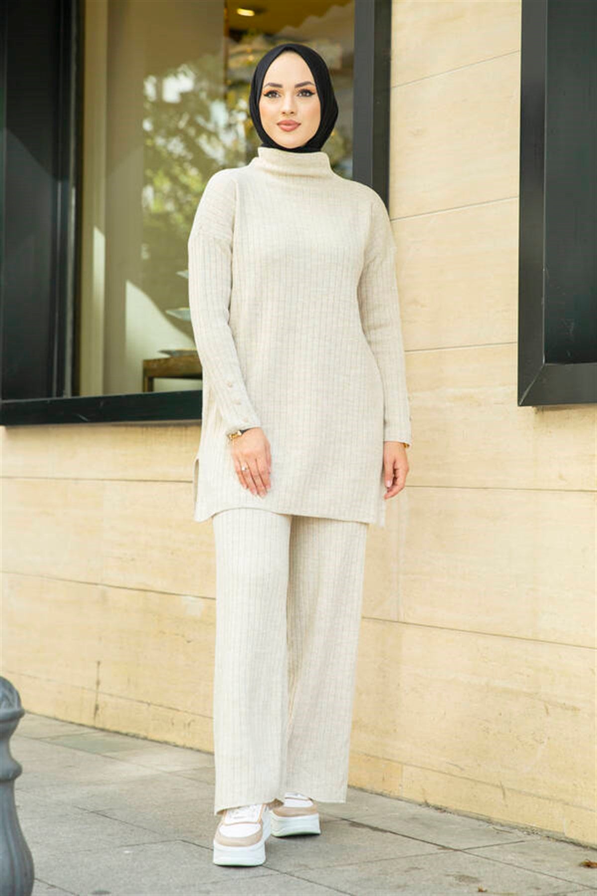 Button Detailed Veiling Knitwear Set Cream